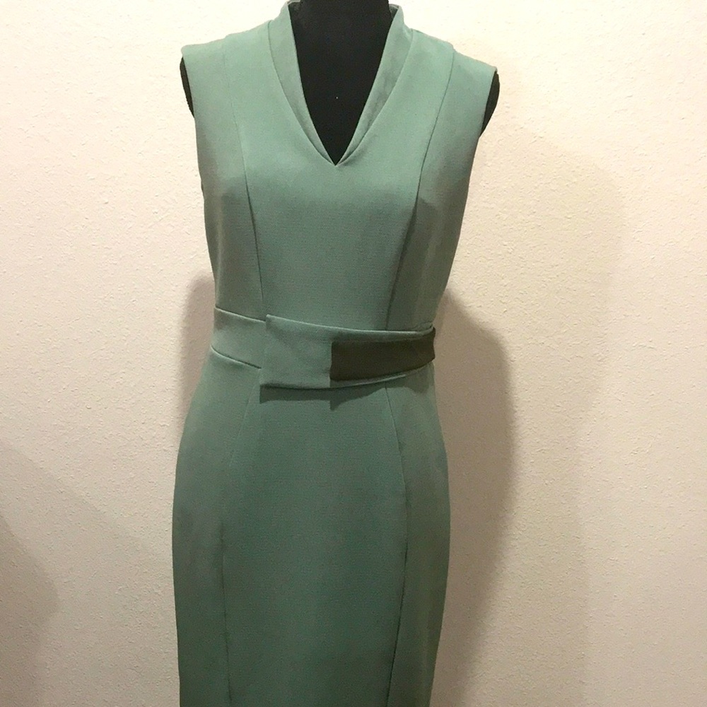 Beautiful Eva Mendes Dress - Picture 2 of 3